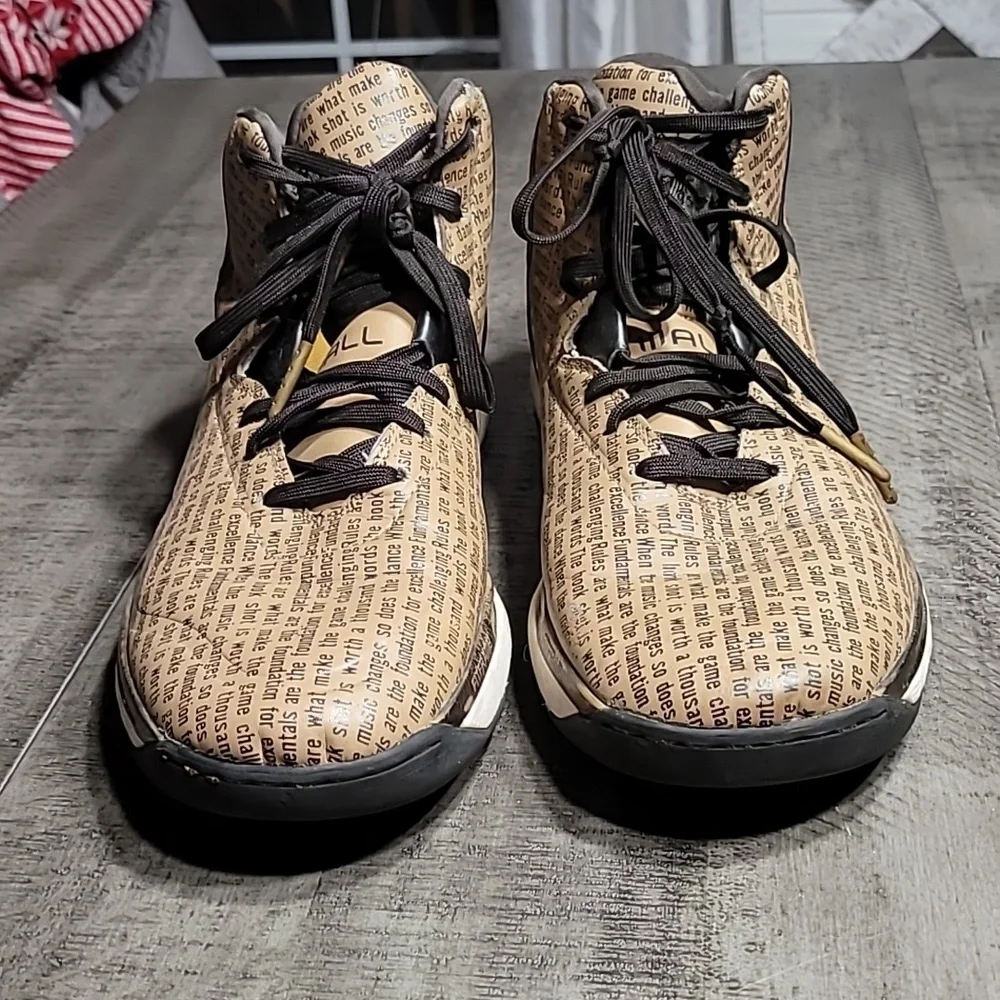 Adidas J-Wall John Wall BHM Men's Sneakers Shoes Size 9.5